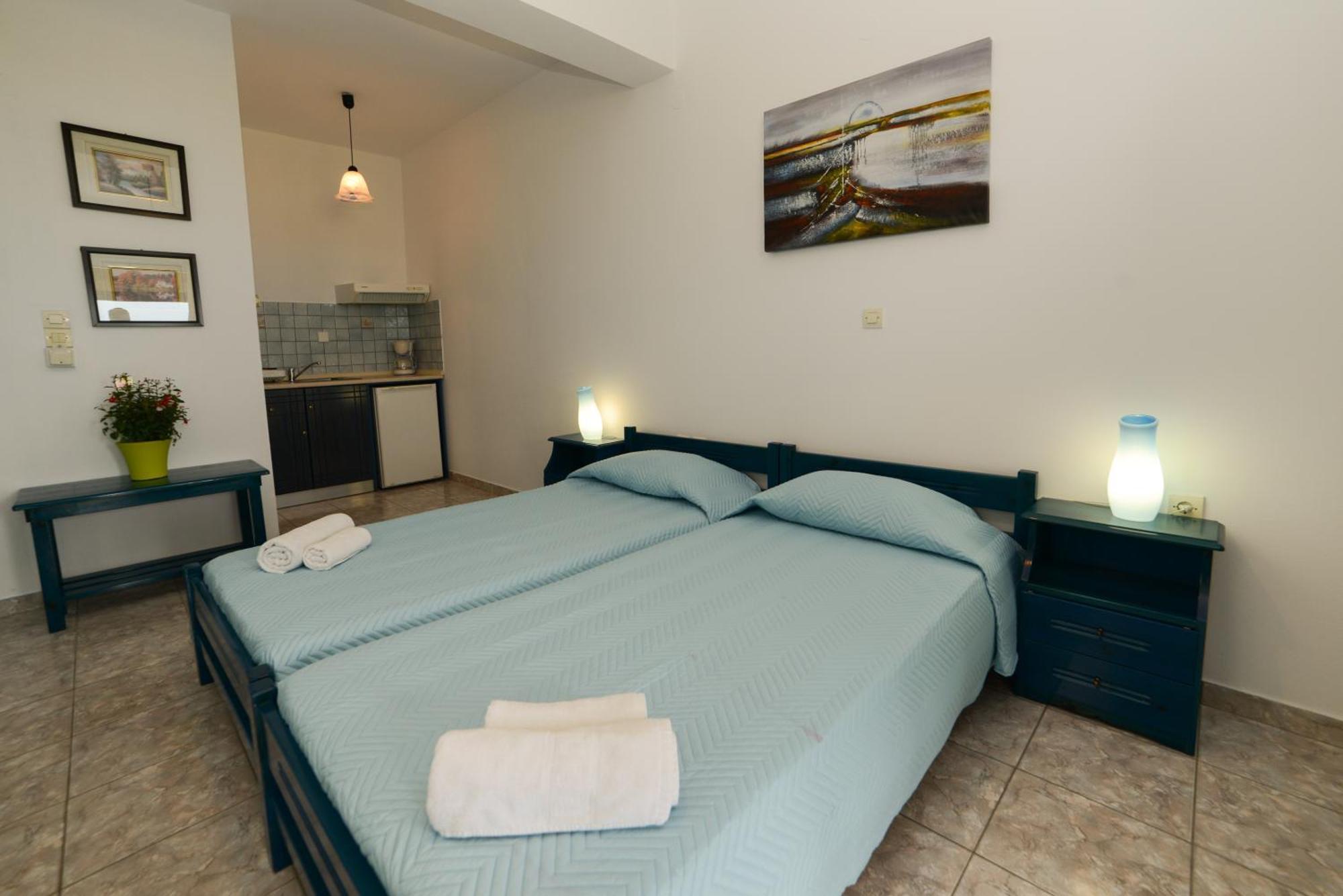 Hotel Dina - Ξενοδοχείο Ντινα Plati  Bilik gambar