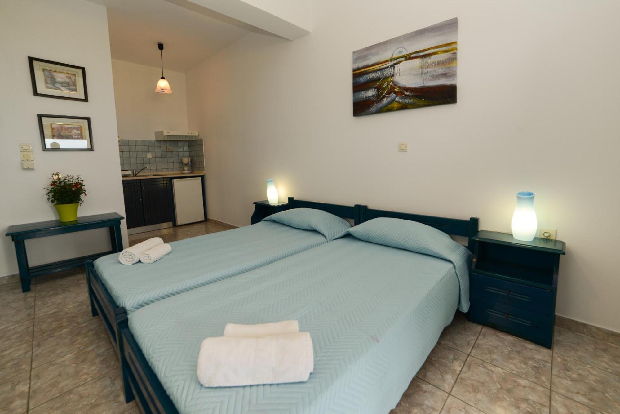 Hotel Dina - Ξενοδοχείο Ντινα Plati  Bilik gambar